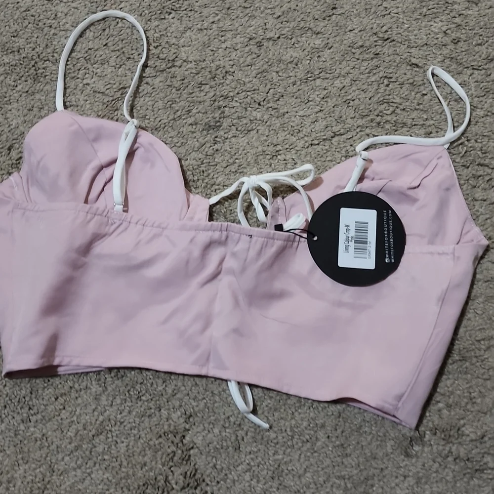 White fox living colour crop - Picture 4 of 4